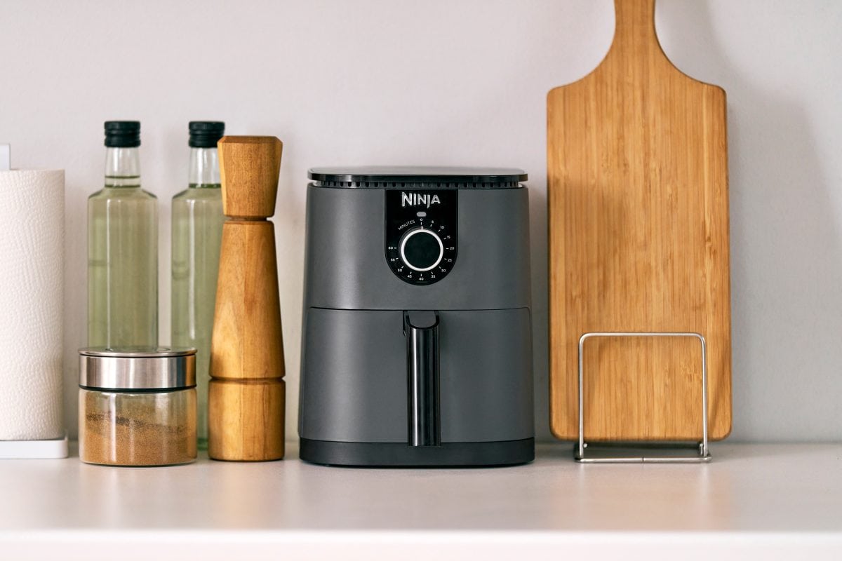 幅がわずか20㎝で収納にもコンパクト