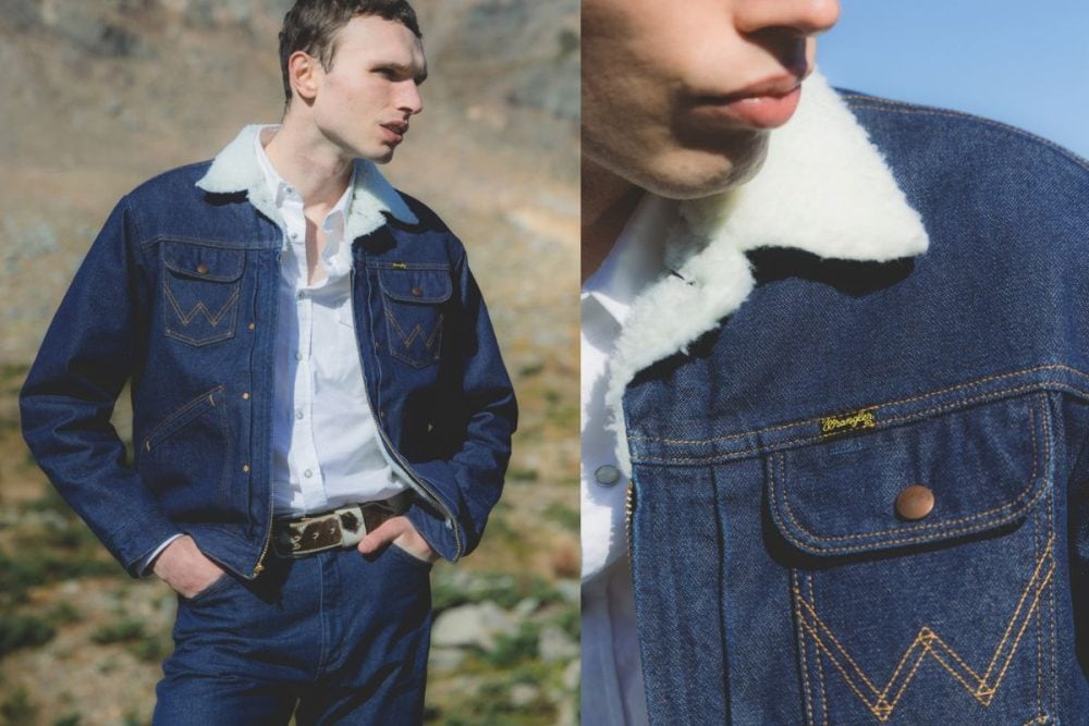 襟をボア仕様に切り替えることで、クラシックな表情と秋冬らしい温もりをプラス