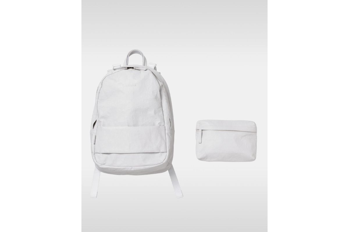 前面ポケットは着脱可能な仕様