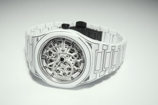 【スケルトンウォッチの到達点】“D1ミラノ”が魅せる洗練の白と重厚な黒。新作2モデルが織りなす機械式の美に最注目