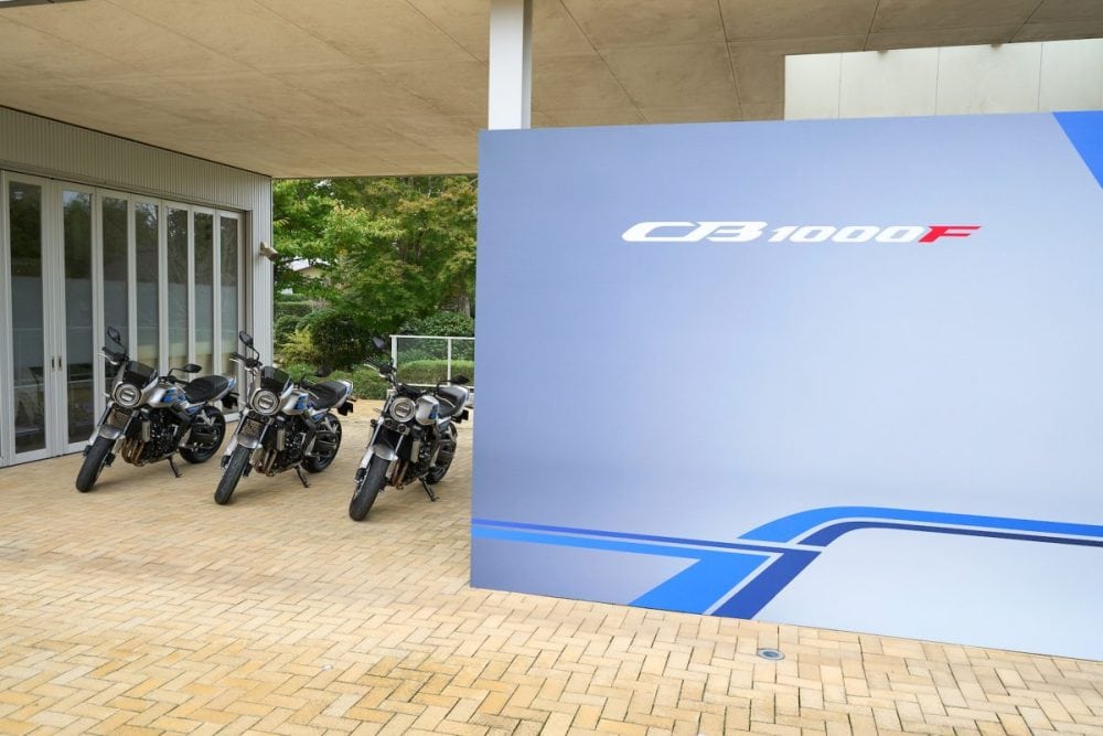11月14日に発売されたばかりのホンダのロードスポーツモデル「CB1000F」