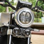 日本人好みの丸型のヘッドランプもポイント