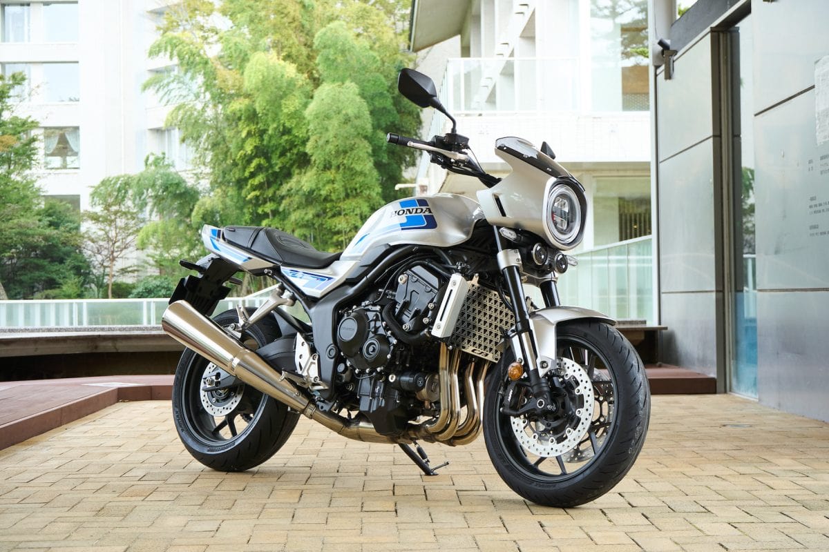 存在感と所有感を高めるパーツが装備されているCB1000F SE