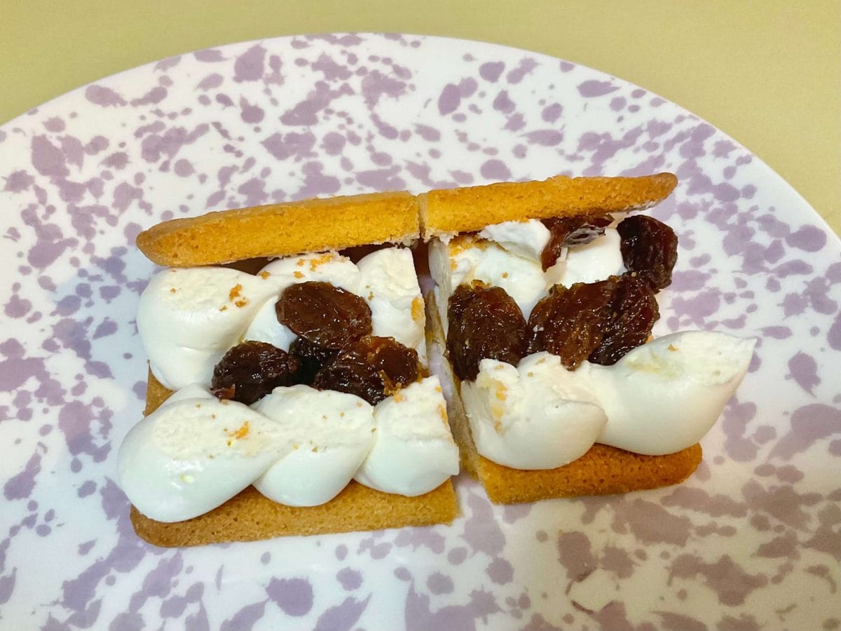 ローソン、ラムレーズンバターサンド