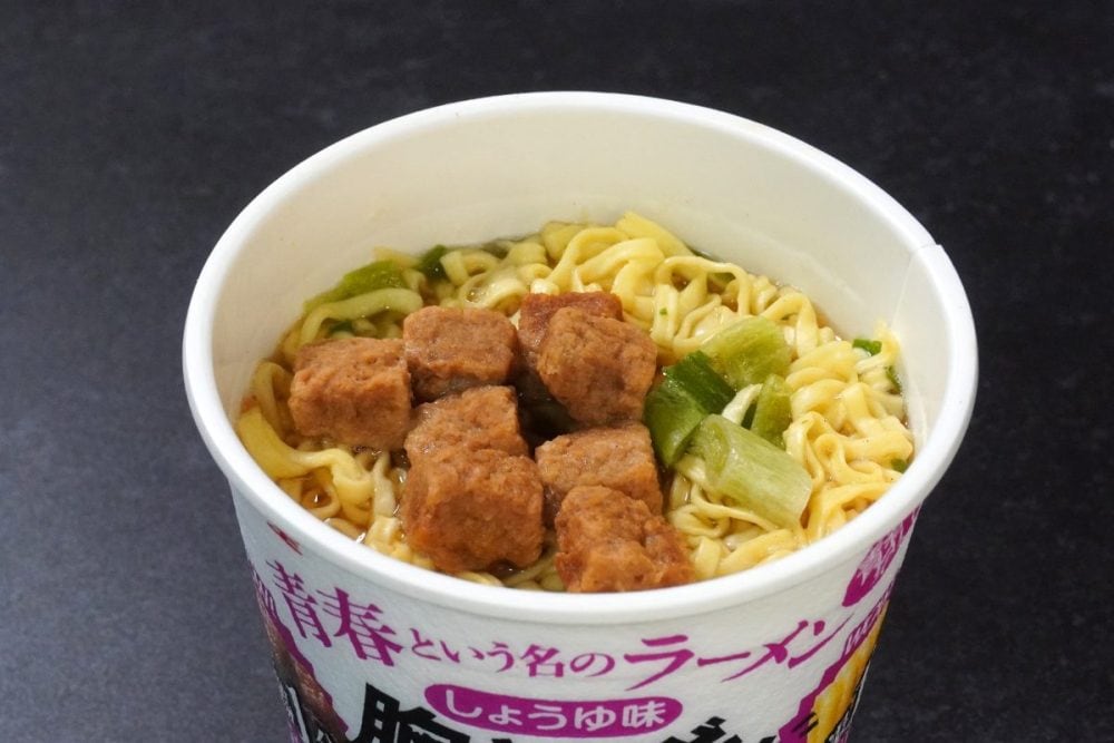 明星 青春という名のラーメン 胸さわぎでかミート しょうゆ味