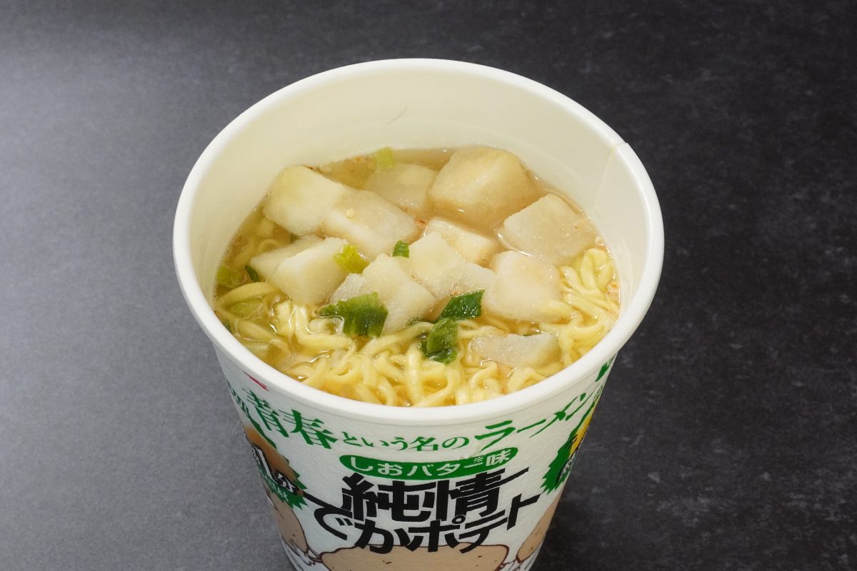 明星 青春という名のラーメン 純情でかポテト しおバター味