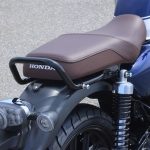 シンプル＆スマートなブラウンカラーのシートもポイント