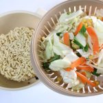 ザル部分に野菜を乗せて一緒にレンジ加熱