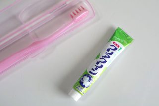 【旅行用の歯磨き粉、使用期限は?】「気付いたら数年経ってた…」花王に聞く衝撃の事実!製造番号「謎解き」を解説