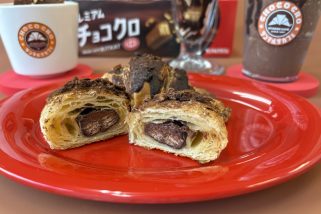 【濃厚チョコが幸せすぎる】サンマルクカフェ×キットカットは激アツ！「Wサクッサク食感」のチョコクロがヤバうまい…全4種を実食レビュー