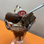 ホイップ、ソース、アイスに「キットカット」、同じチョコレートといっても、くちどけの仕方や、食感、濃厚さも様々なのが特徴的