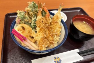 【“蟹とふぐ”が入って1000円ちょい!?】コスパ良すぎる「天丼てんや」の豪華な冬の味覚をグルメ系ライターが実食レポート