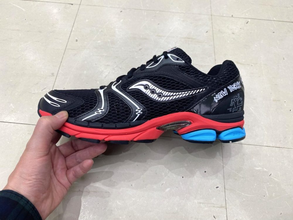 Saucony PROGRID TRIUMPH 4 "Keith Haring"