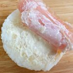 オニオンマヨのまろやかさな味わいと生ハムの塩気が、酢飯と絶妙にマッチしていて、予想以上に食べやすい!