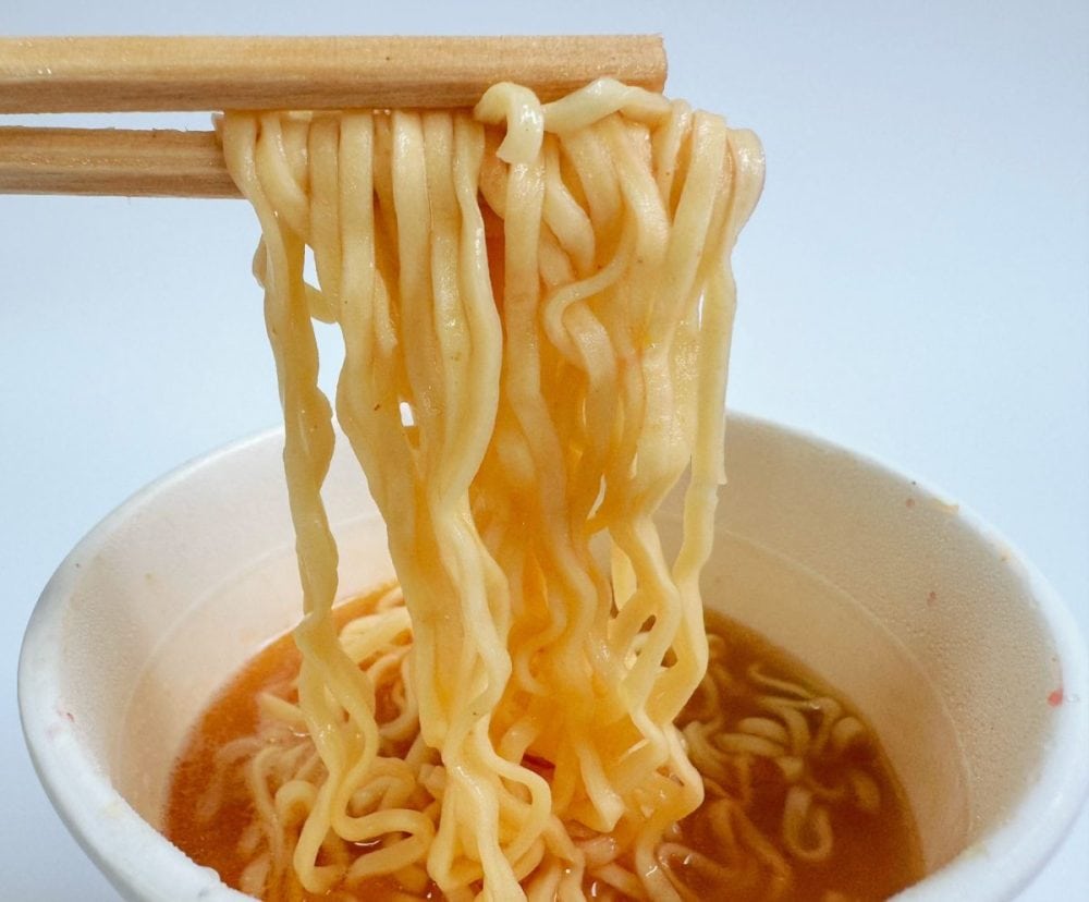 ウェーブ麺にもよく絡んで、スープパスタを食べるような感覚でぺろりと食べきってしまいました