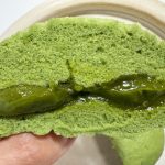 和菓子派も洋菓子派も絶対に沼ることまちがいなしな大人の贅沢スイーツまん。食後のデザートとしてちょうど良い、小ぶりなサイズ感も◎。