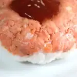 第1位　【話題】角上魚類“デカおにぎり”は450円で満腹必至!? 贅沢すぎる「銀鮭西京焼ほぐしおにぎり」を実食レポ