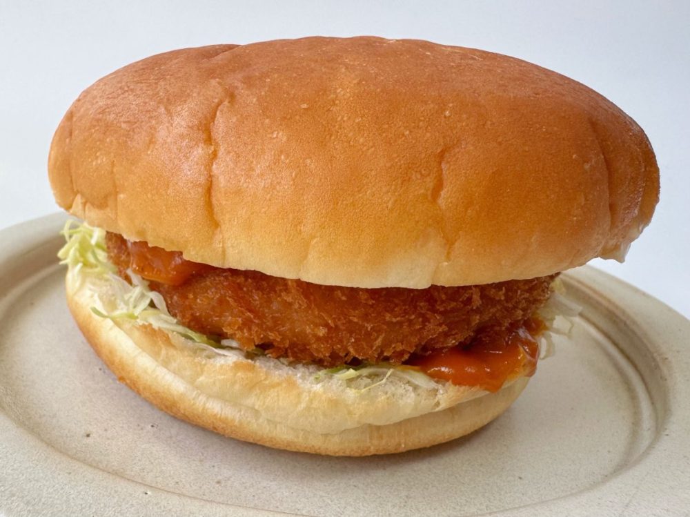 驚異のサイズ感とおしゃれな味わい　コメダ珈琲「グラクロ～海老香るトマトソース～」
