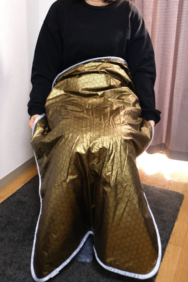 ひざかけにするとマツケンサンバのよう