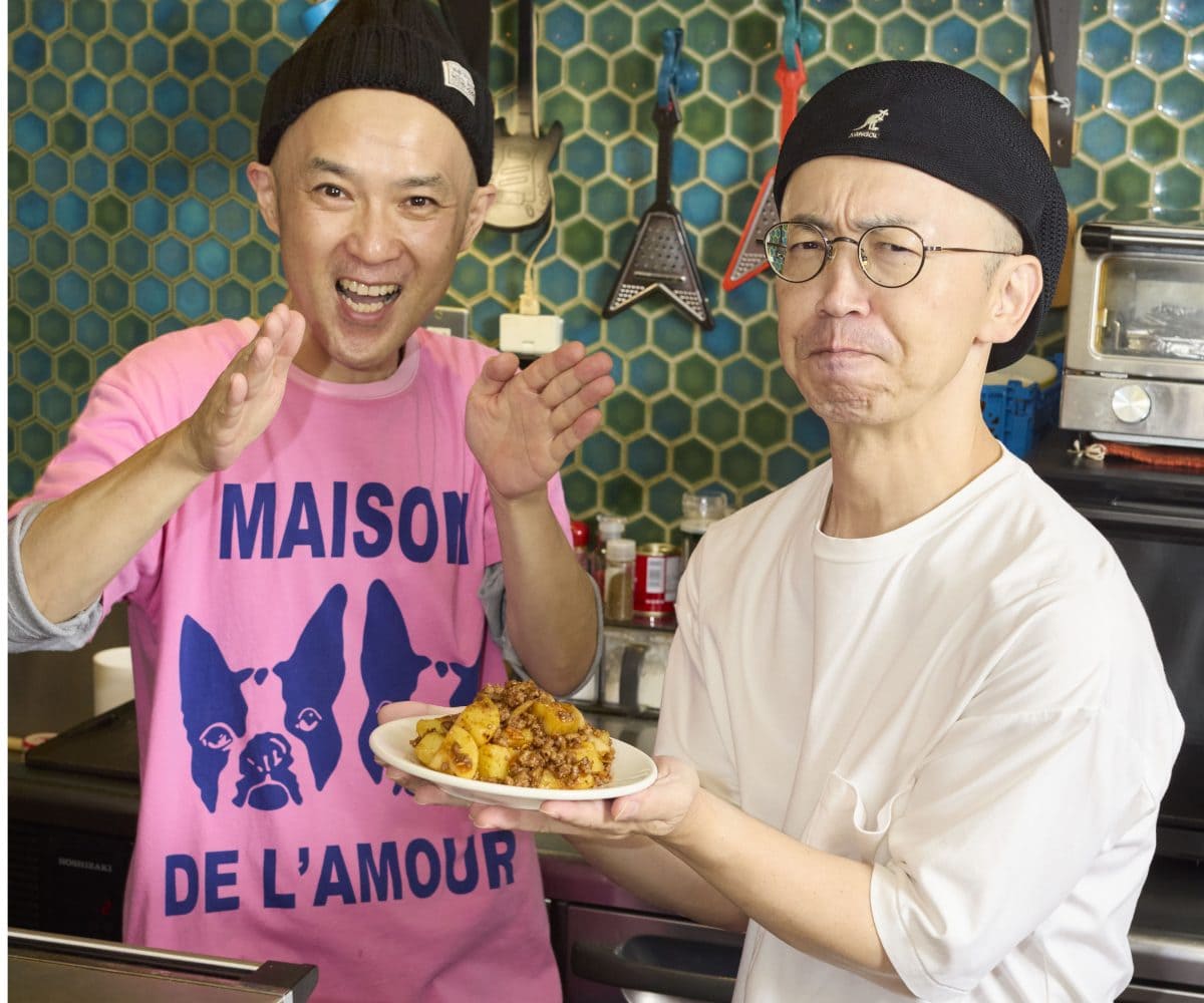 STEP3　具入りラー油と花椒パウダーを加えて器に盛り付ける