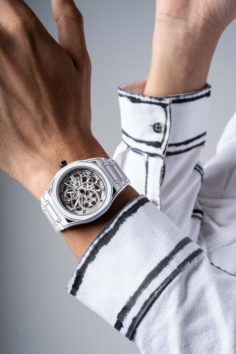 D1ミラノ「スケルトンスケッチ」￥137,500／自動巻／40.5㎜径／パワーリザーブは約42時間／5気圧防水