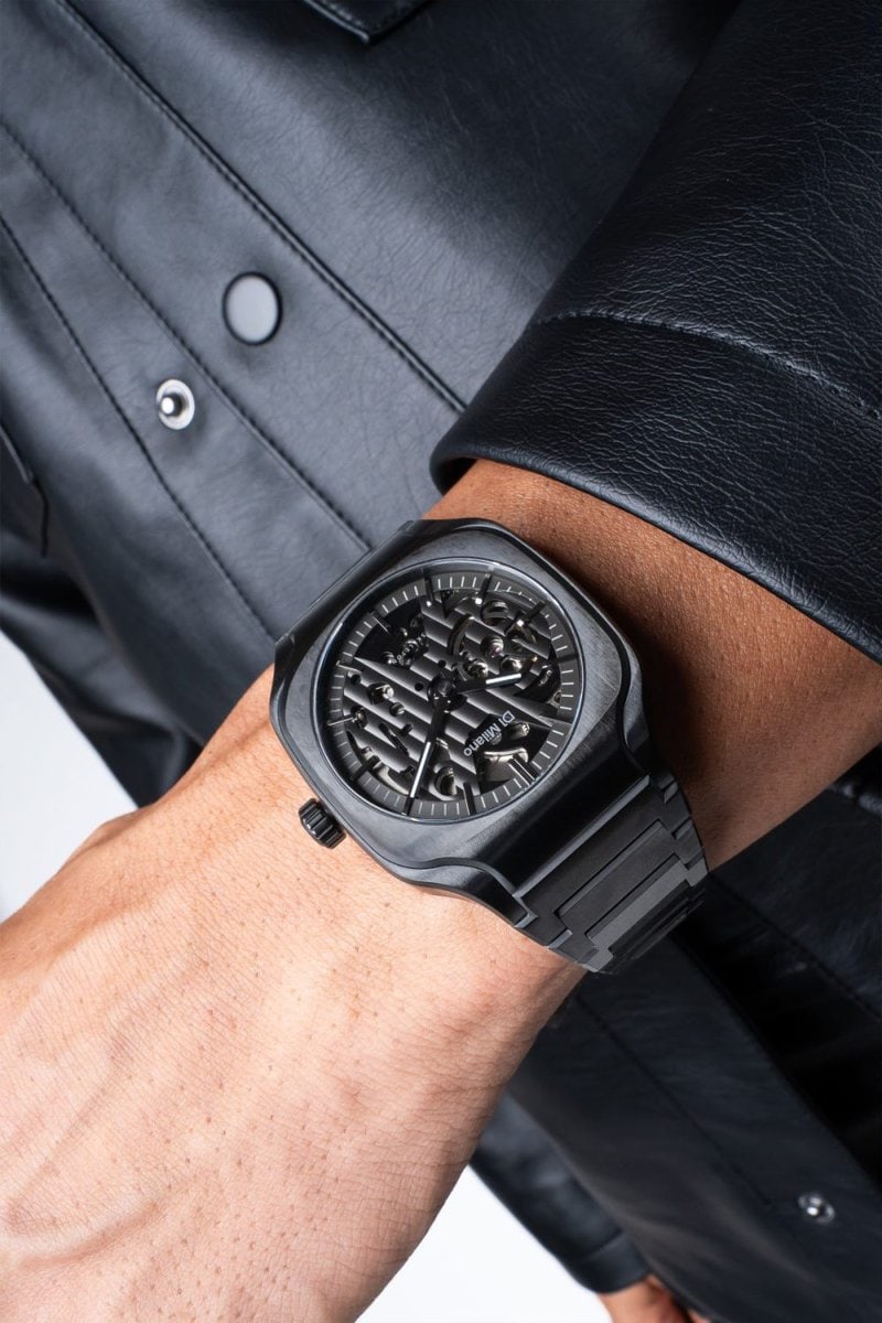 D1ミラノ「スクエアスケルトン」￥137,500／自動巻／37㎜径／パワーリザーブは約42時間／5気圧防水