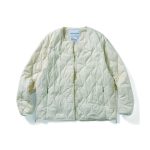 ホワイトマウンテニアリング×タイオン「10th Anniv. Light Down JKT」￥19,800／3色展開（ブラック、ホワイト、パープル）