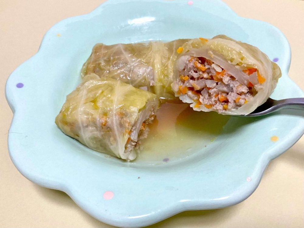 &ldquo;進化したコンソメ&rdquo;でつくったロールキャベツ