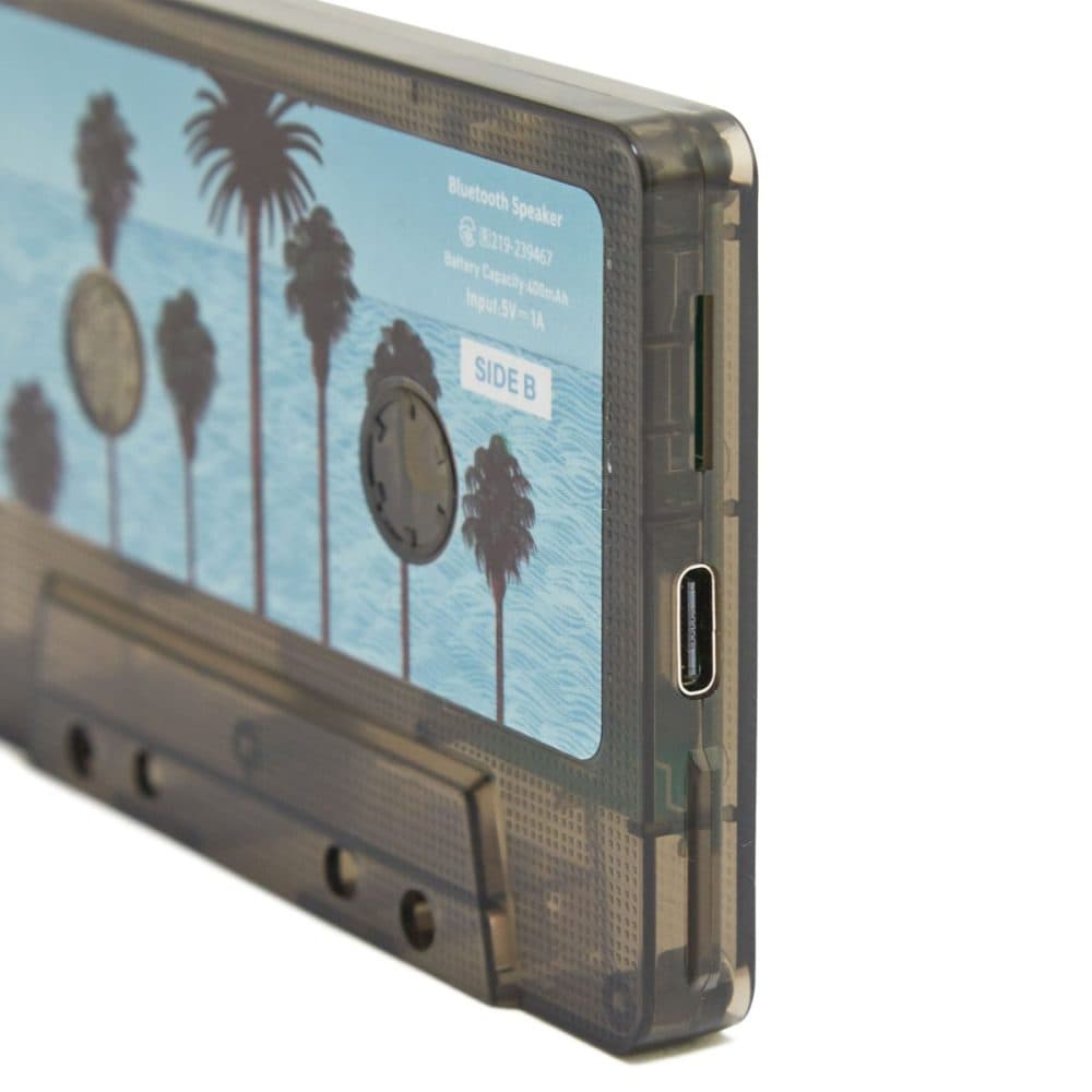 Bluetooth接続・microSDカードに対応するOPT90カセットスピーカー