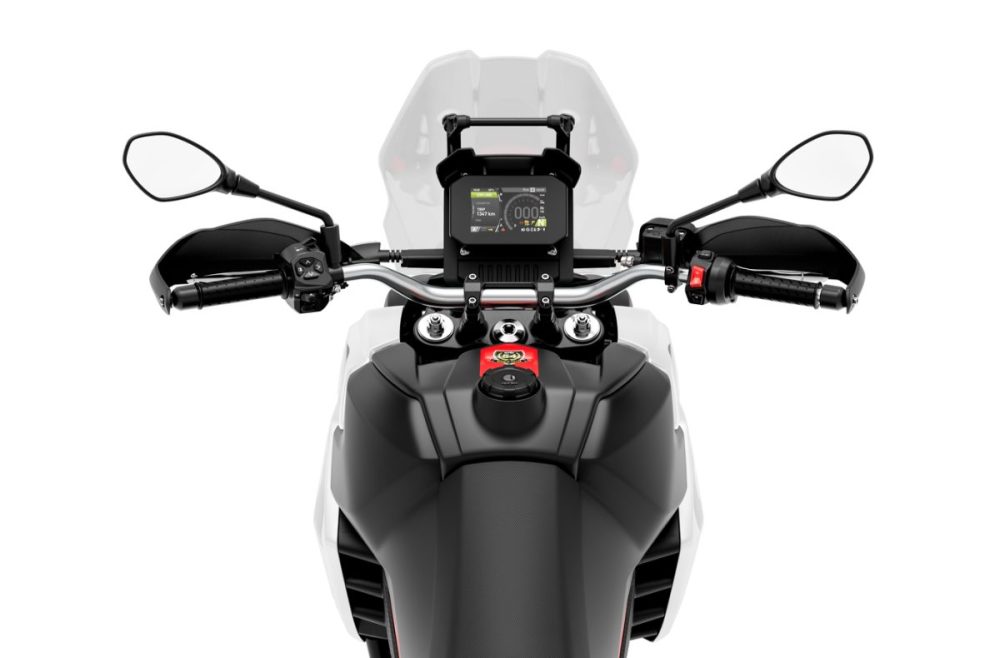Aprilia MIA マルチメディア プラットフォームを取り付けると、スマホと連携した様々な機能をハンドルバースイッチから簡単に操作が可能