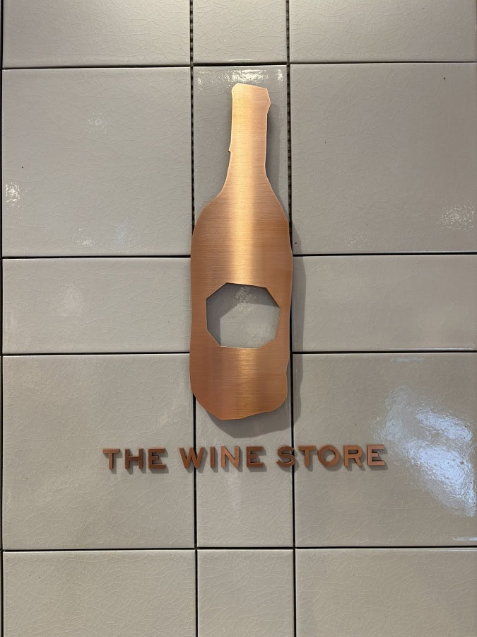 フードフレンドリーなワインが揃うスペシャリティストア&ワインバー「THE WINE STORE DEAN & DELUCA」