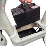 バッテリーは着脱も可能となっている