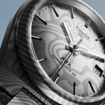 【唯一無二の機械式時計】ティソPRXの新作は初のダマスカス鋼をまとって新たな高みへ！