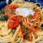 成城石井自家製 イタリア産リコッタチーズとバジルのトマトソースパスタ