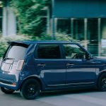 大型のテールゲートスポイラーや光沢のあるベルリナブラックホイールなどを採用