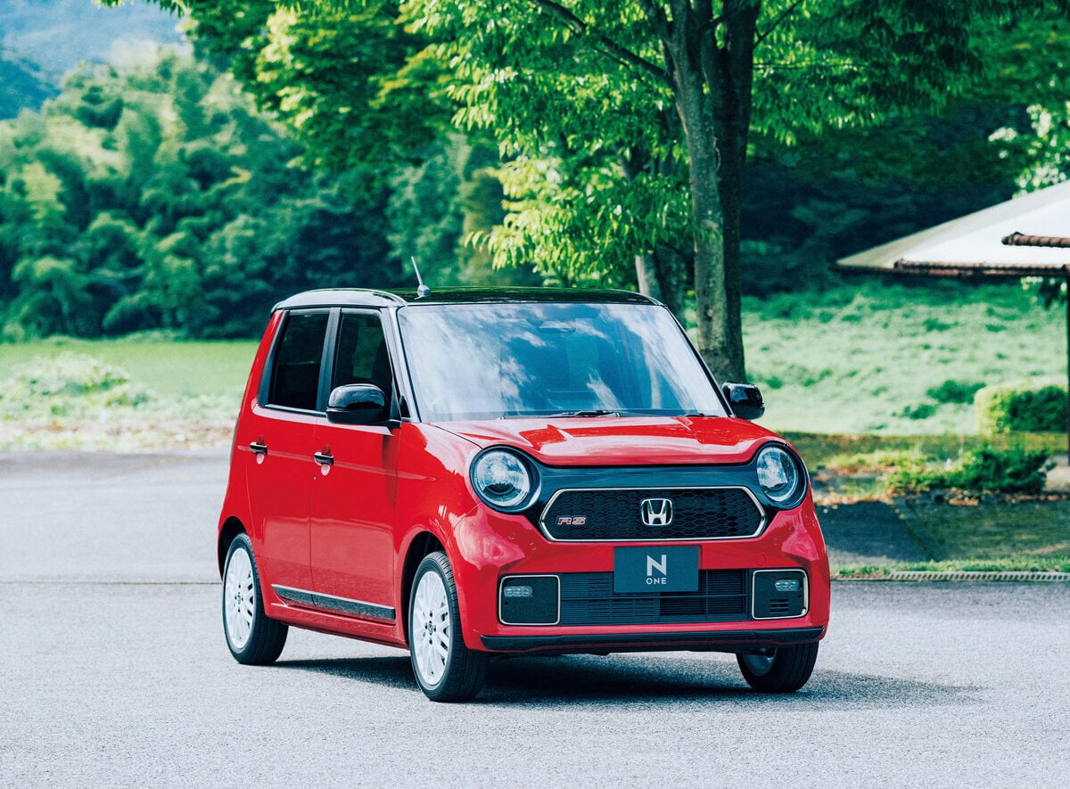 走りの良さが特徴の「RS」は、6速マニュアルトランスミッション専用グレードに