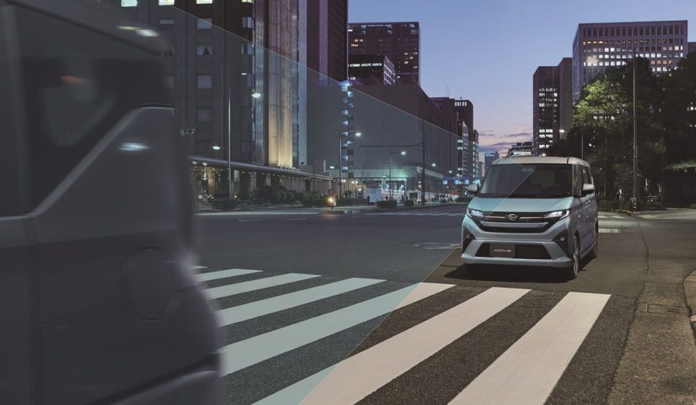 軽こそ安全装備、最新のスマアシ搭載