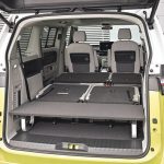 広大な車内には3列シートを装備