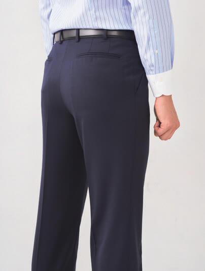 穿くだけでヒップが美しく立体的に！