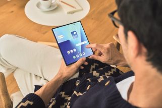 【大ヒット中の注目ガジェット】進化がすごい!爆売れ折りたたみスマホ、大画面ARグラスほか 話題作5選を家電ライターがガチレポート