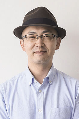 「ライター　金山 靖さん」
食に精通し、本誌をはじめさまざまな媒体でフード関連の記事を多数執筆する人気ライター。実際に飲んで、食べて書くのがポリシーで、フード商品のレビューにも定評がある