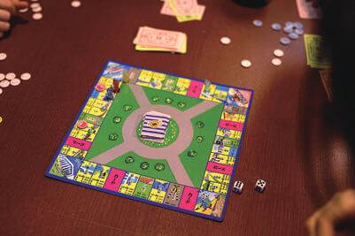 ハナヤマ
昔ながらの家庭盤ゲーム大全