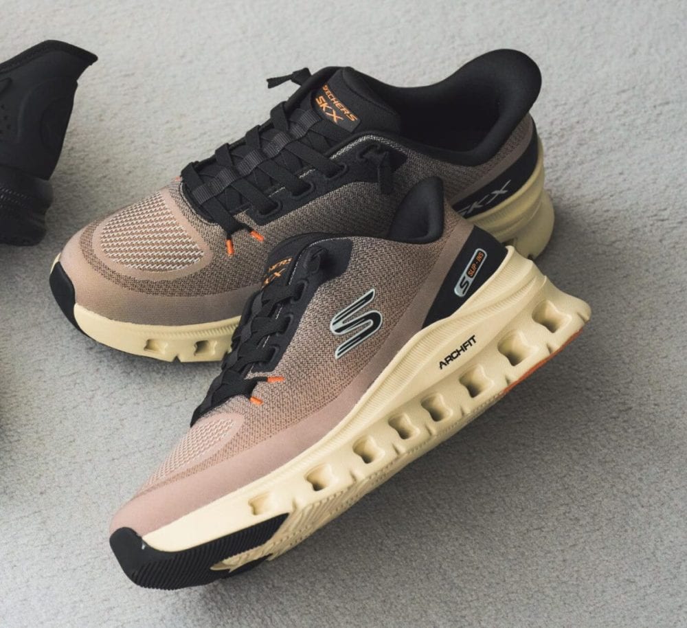 スケッチャーズ　スリップインズ アーチフィットグライドステップ プロ