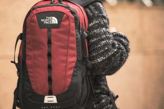 【優秀すぎるバッグ】ザ・ノース・フェイスvsチャムスvsコロンビアで比較！「軽量・堅牢・高耐久」を誇るマストバイ3選
