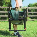 持ち運びに便利なハンドル付き