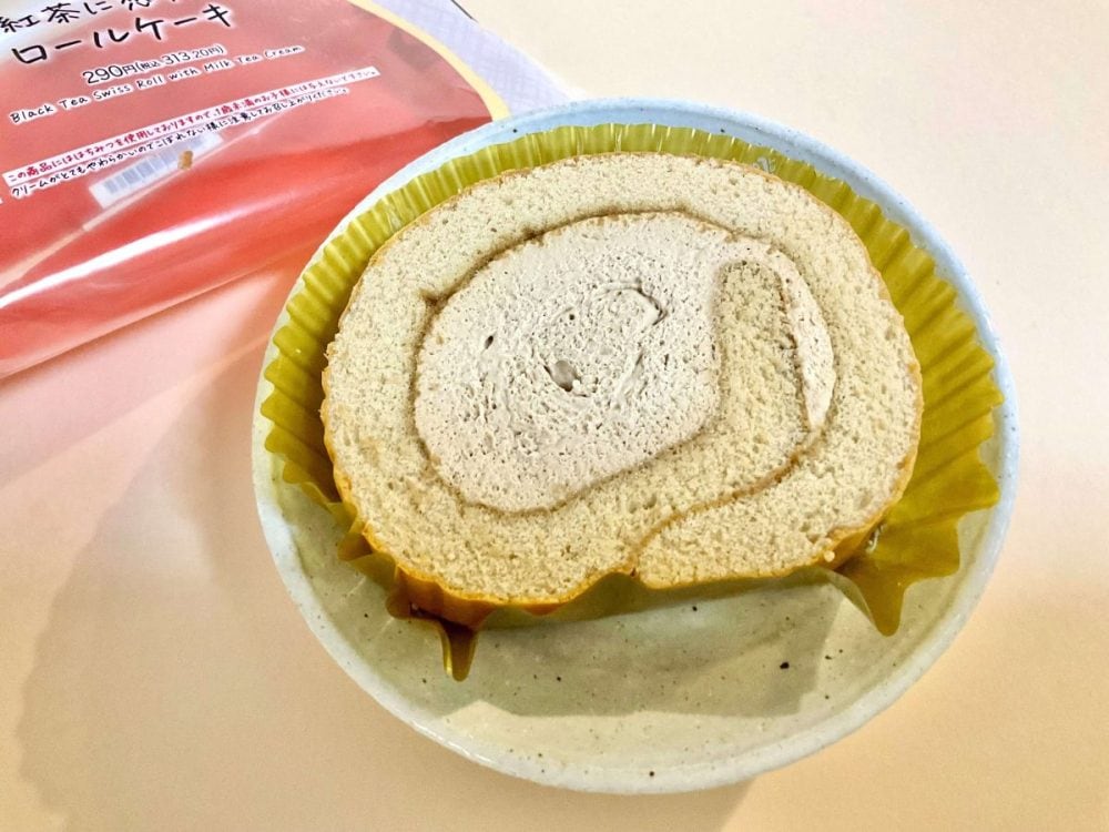 セブン-イレブン、紅茶に恋するロールケーキ