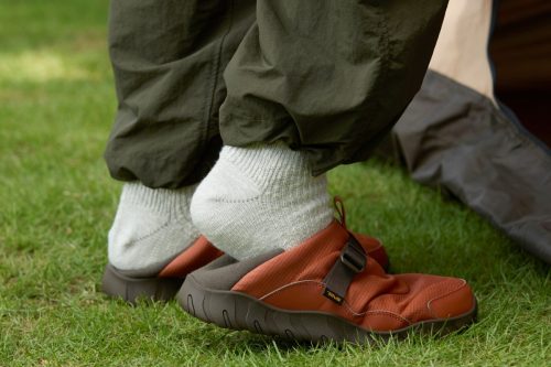 【2倍使えて高コスパ】Teva（テバ）の「踏んでも履ける」2WAY傑作シューズが最強！街も山も快適だった