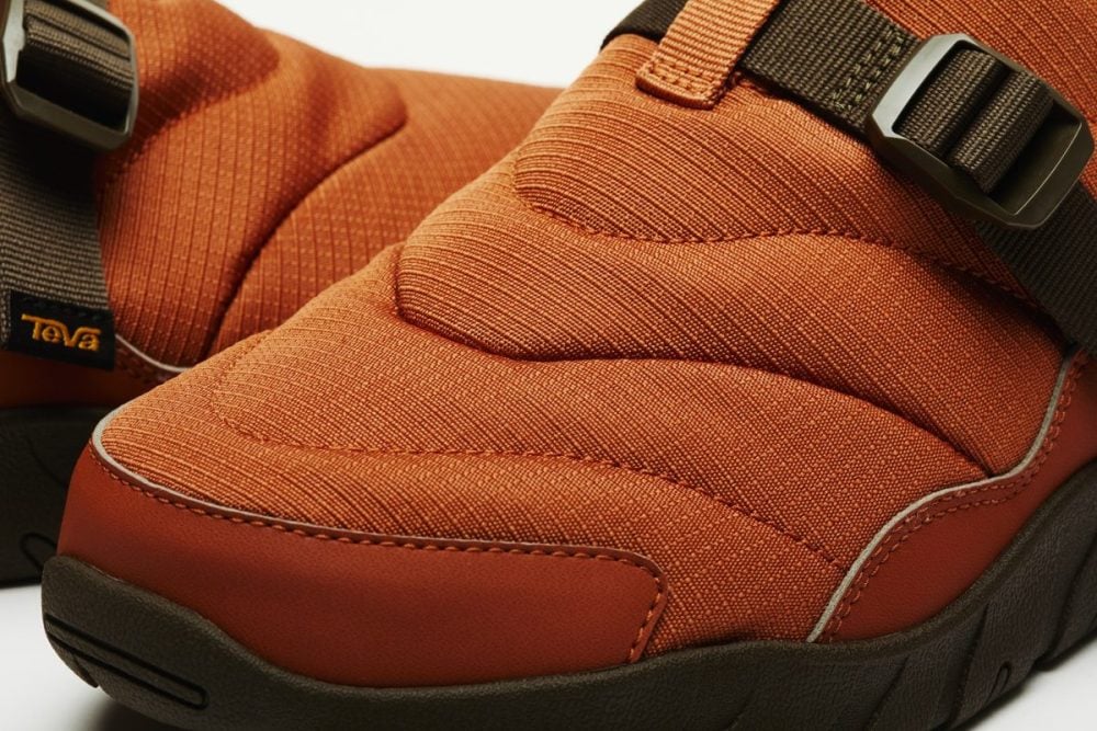 内部に中綿を充填しており、暖かさを確保