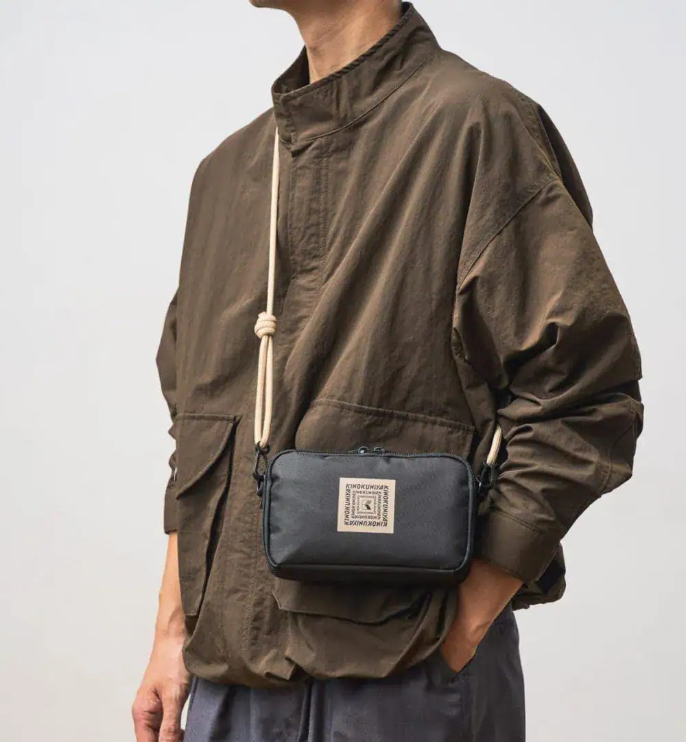 第3位　【完売間近！】セブン-イレブン限定「紀ノ国屋のお財布ショルダー付録」は、バッグ、ポーチの二刀流！