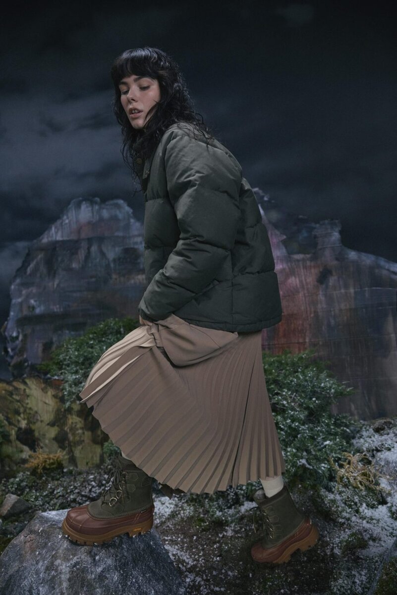 バブアーの傑作ジャケット「トランスポート」をベースに、ドライワックスコットンとダウンで仕上げた「Transport Down Puffer」もリリース